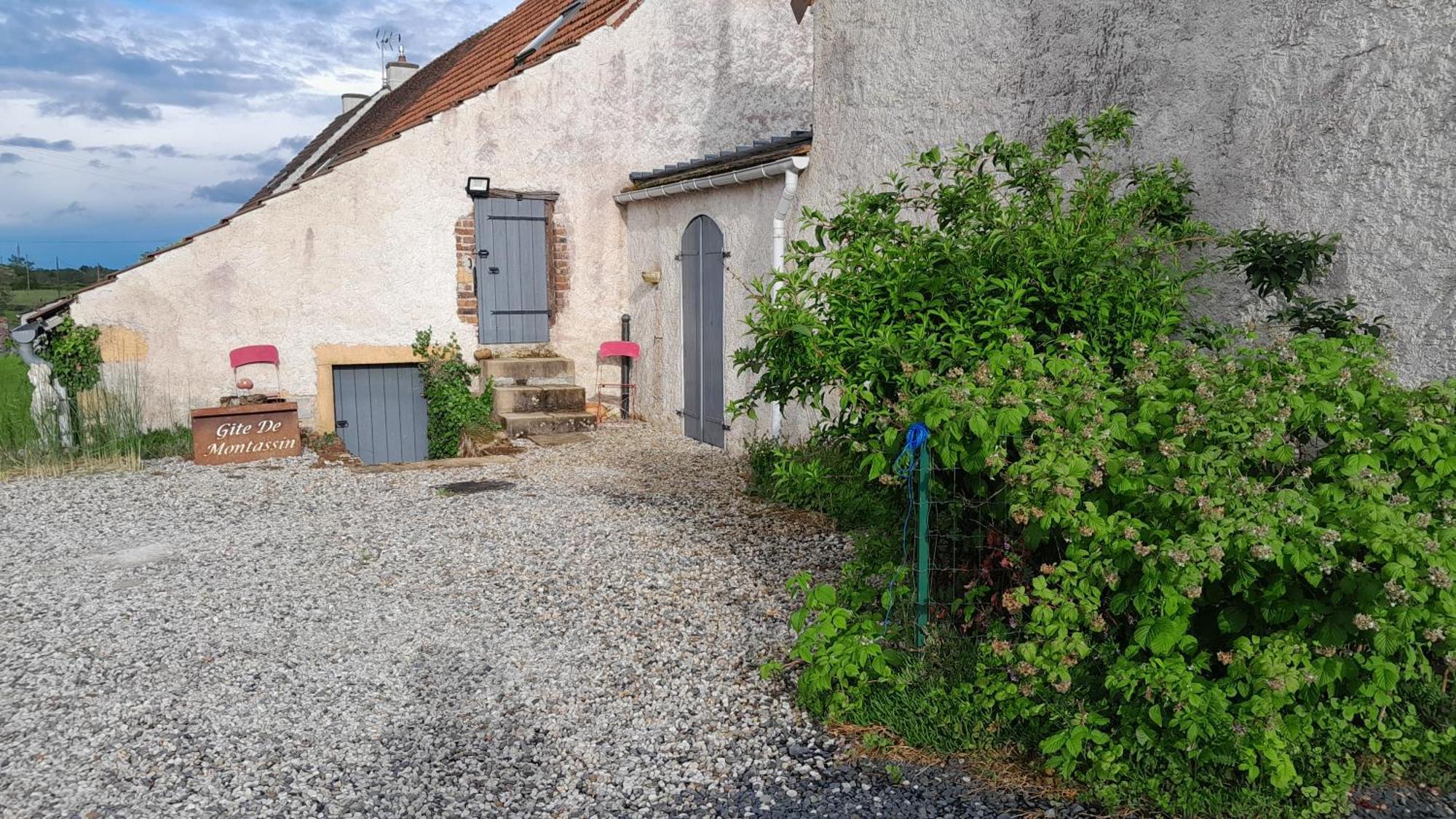 Petit Gite De Montassin La Motte-Saint-Jean Екстер'єр фото